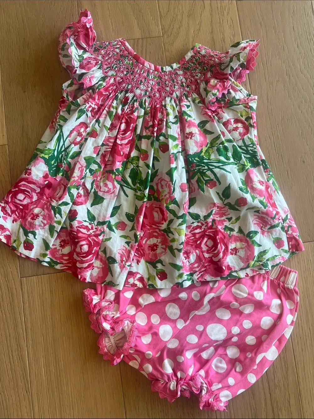 Size 18 month. Banana Split set.